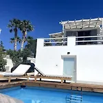 Minimal Cream Pool-front In *