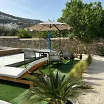 Apartamento Minimal Cream Pool-front In Páros