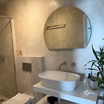 Apartamento Minimal Cream Pool-front In