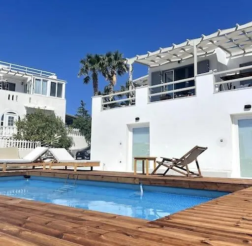 Apartment Minimal Cream Pool-front In Parikia (Paros)