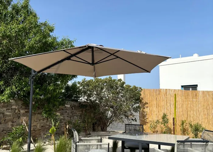 Apartment Minimal Cream Pool-front In