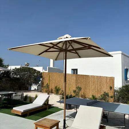 Minimal Cream Pool-front In * パロス島