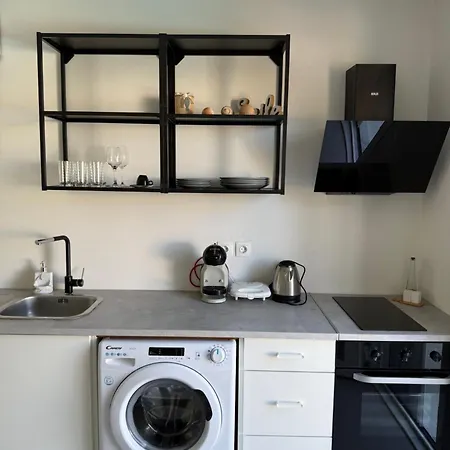 Minimal Cream Pool-front In * パロス島