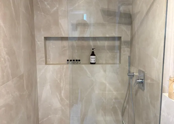 Minimal Cream Pool-front In Appartement *