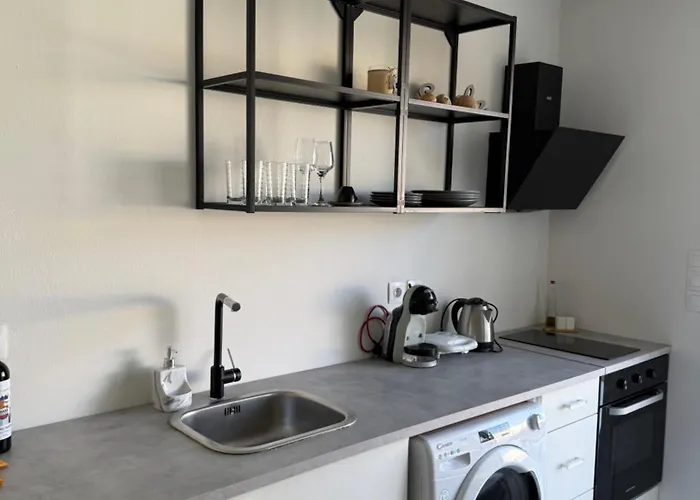 Minimal Cream Pool-front In Appartement Páros