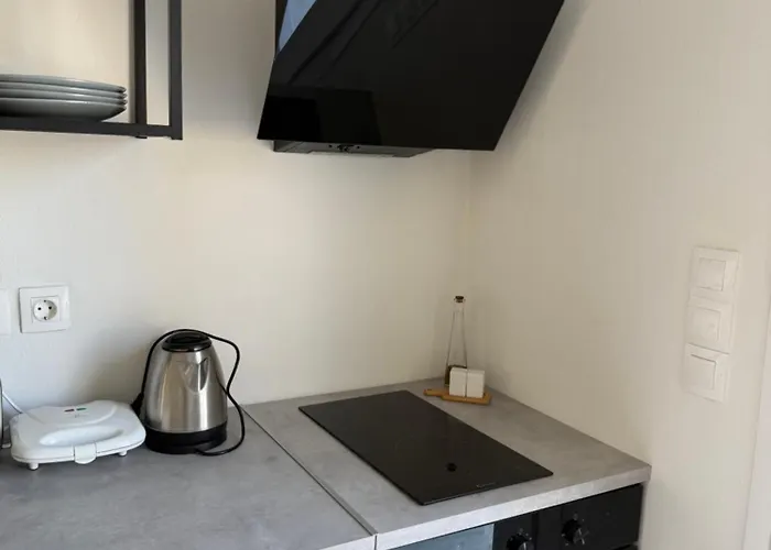 Appartement Minimal Cream Pool-front In Páros